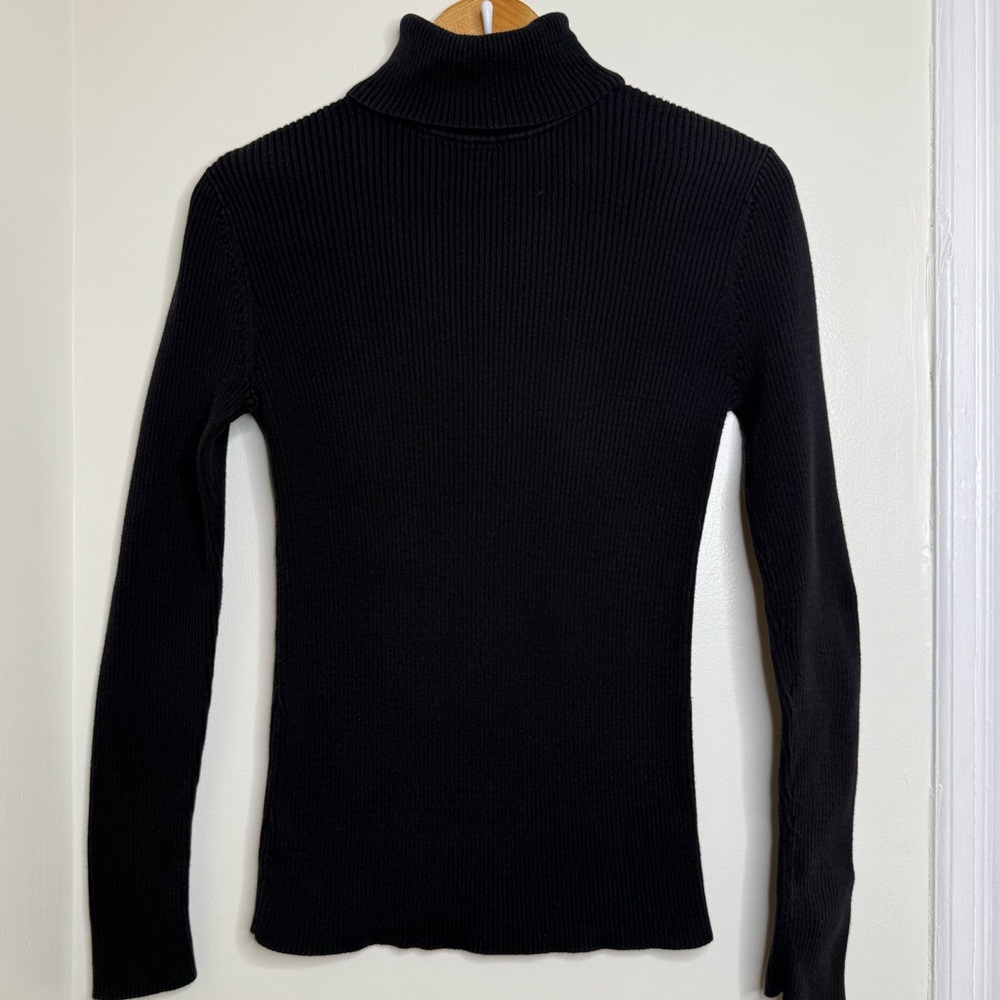 Van Heusen Black Ribbed Turtleneck Shirt Women’s Size Medium Classic Layer